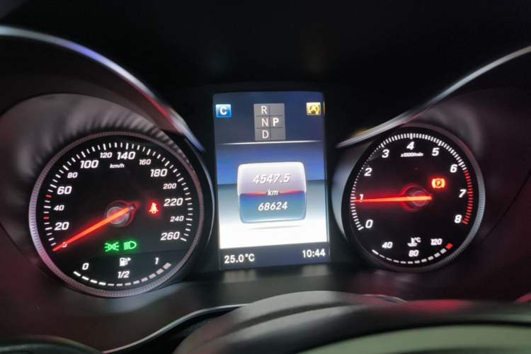 Used Mercedes-Benz GLC 2018 Facelift GLC 260 4MATIC Luxury Edition Instrument Cluster