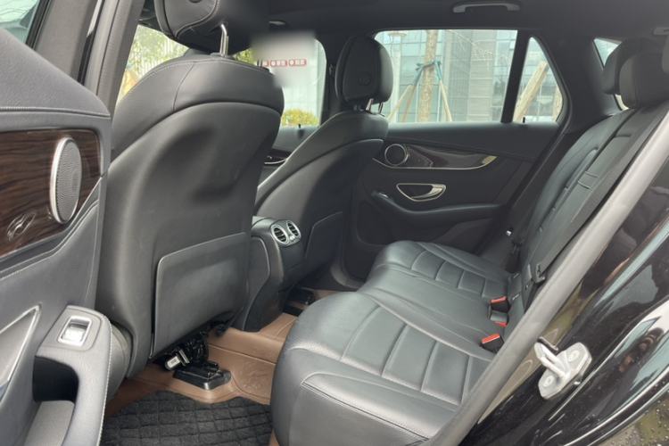 Used Mercedes-Benz GLC 2018 Facelift GLC 260 4MATIC Luxury Edition Interior 1