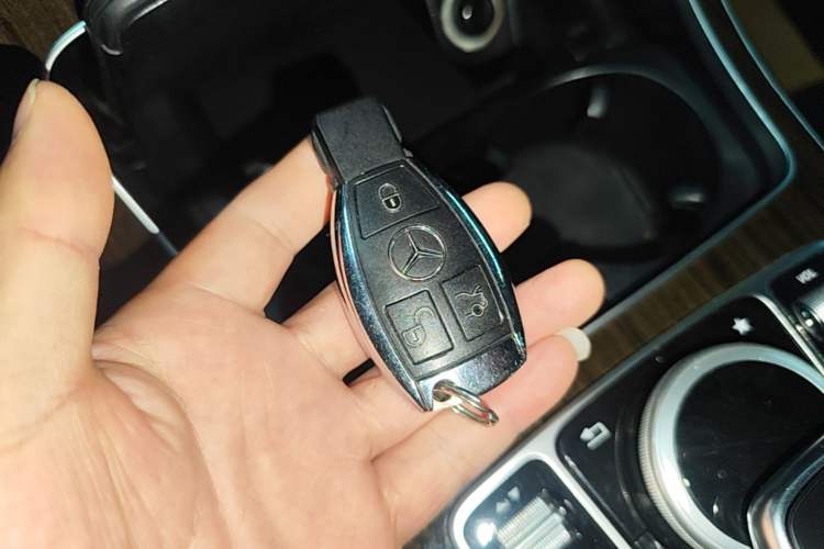 Used Mercedes-Benz GLC 2018 GLC 260 4MATIC Dynamic Edition Interior 1