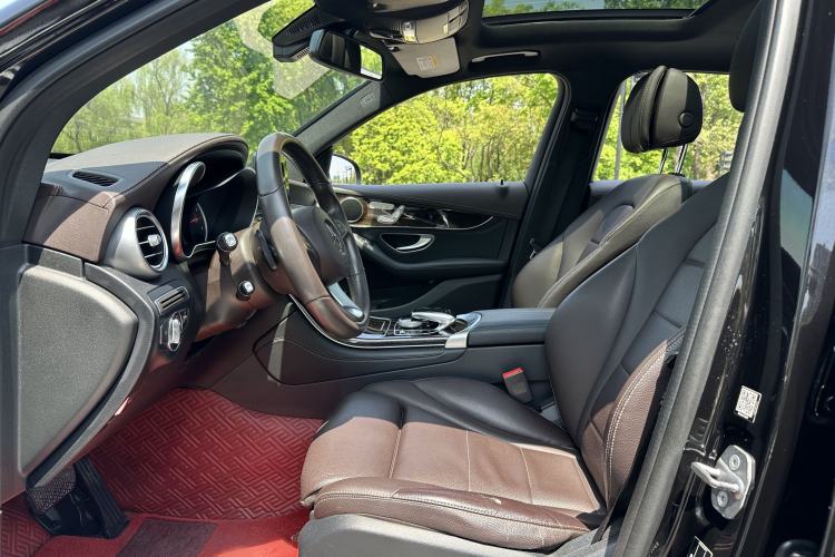 Used Mercedes-Benz GLC 2018 GLC 260 4MATIC Dynamic Edition Interior 1
