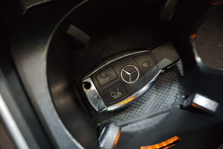 Used Mercedes-Benz GLC 2018 GLC 260 4MATIC Dynamic Edition Interior 1