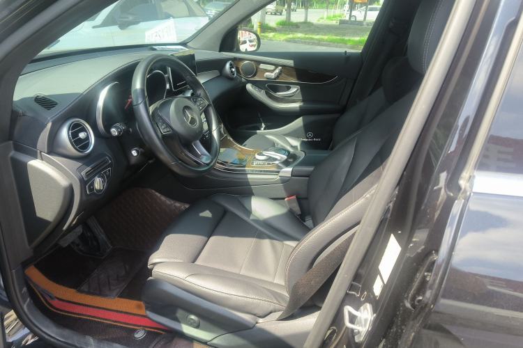 Used Mercedes-Benz GLC 2018 GLC 260 4MATIC Dynamic Edition Interior 1