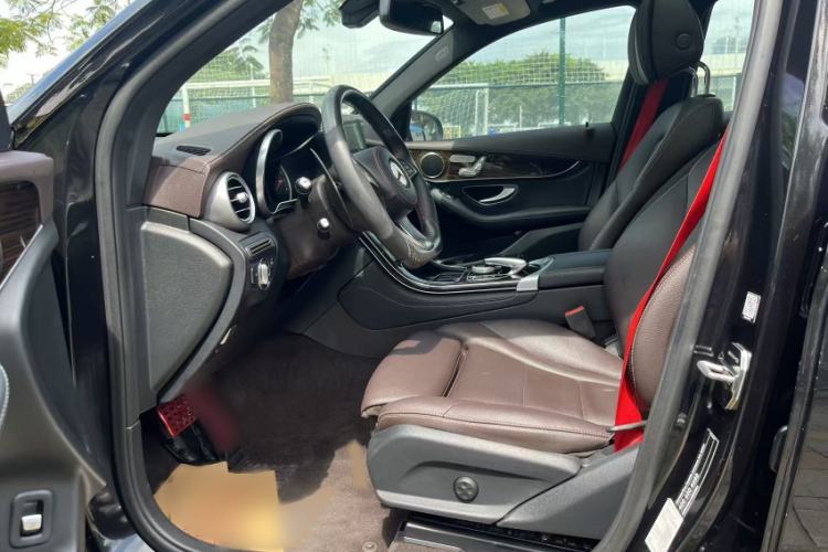 Used Mercedes-Benz GLC 2018 GLC 260 4MATIC Dynamic Edition Interior 2