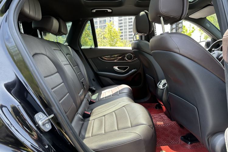 Used Mercedes-Benz GLC 2018 GLC 260 4MATIC Dynamic Edition Interior 3