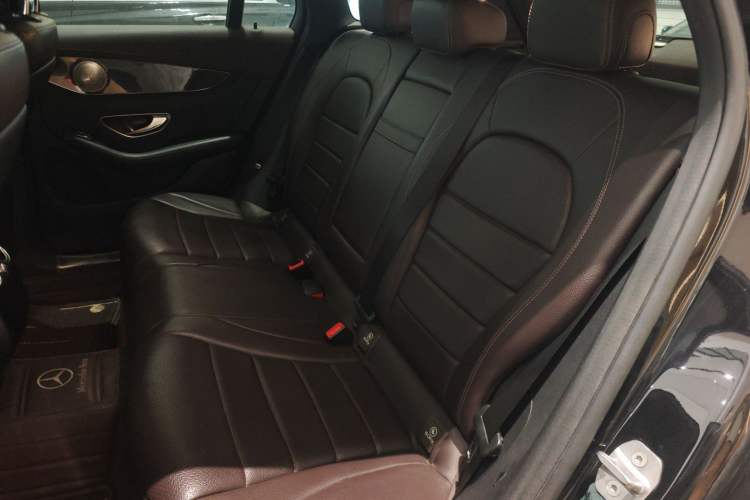 Used Mercedes-Benz GLC 2018 Facelift GLC 200 4MATIC Interior 4