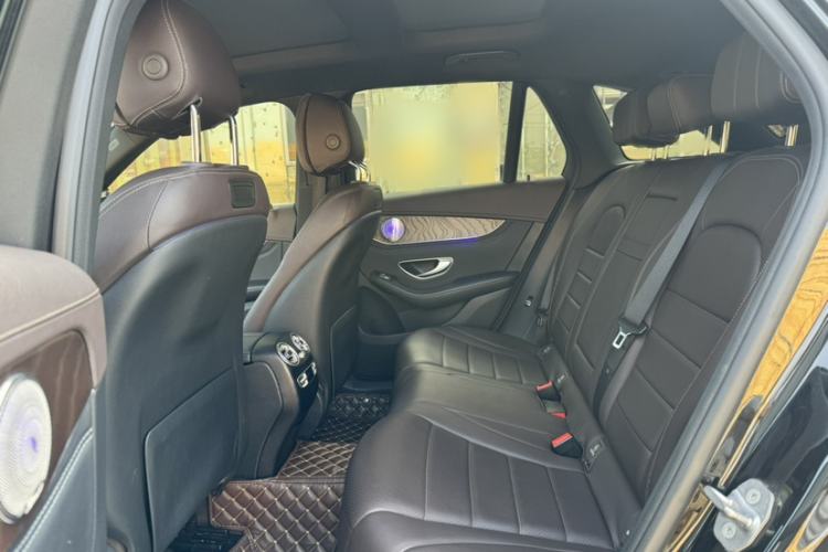 Used Mercedes-Benz GLC 2018 Refreshed GLC 300 4MATIC Dynamic Edition Interior 4