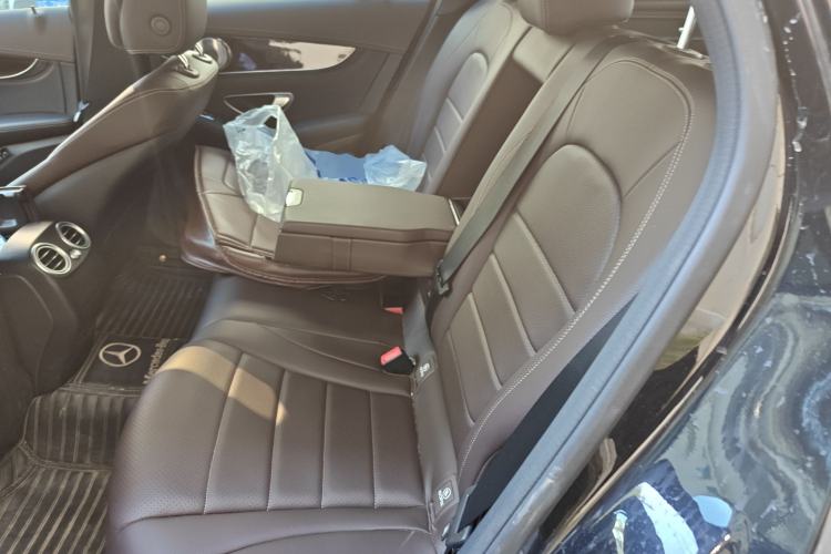 Used Mercedes-Benz GLC 2018 GLC 260 4MATIC Luxury Model Interior 4