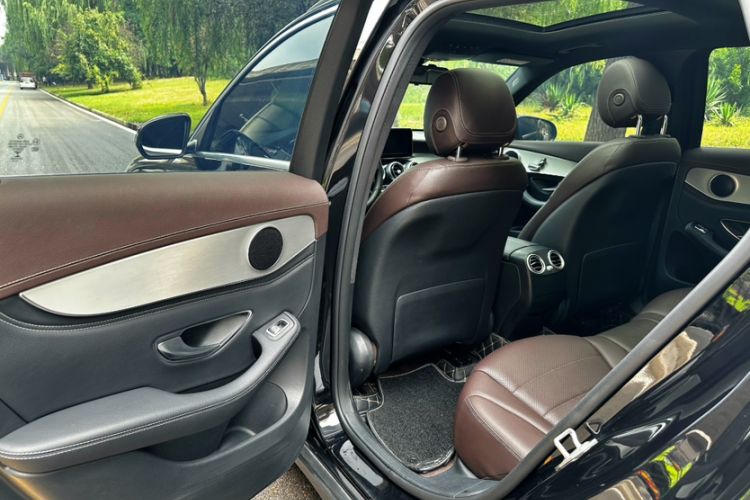 Used Mercedes-Benz GLC 2018 GLC 200 4MATIC Interior 5