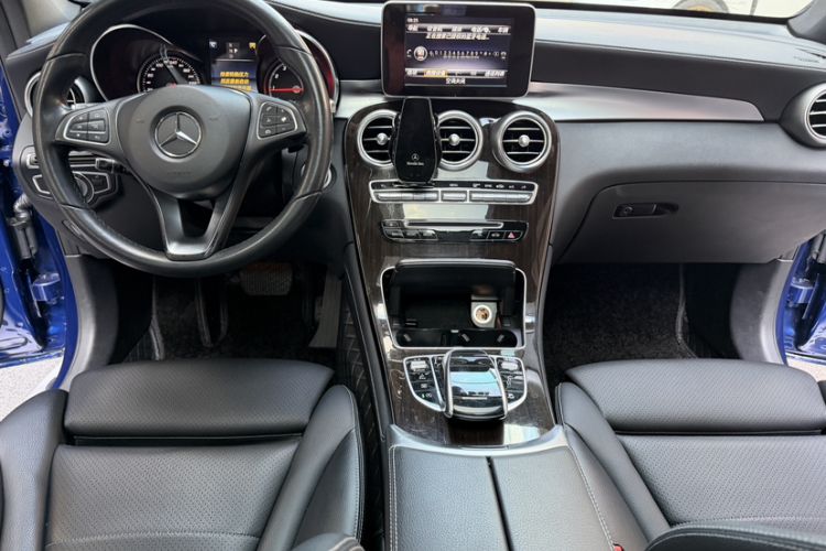 Used Mercedes-Benz GLC 2018 GLC 260 4MATIC Dynamic Edition Interior 7