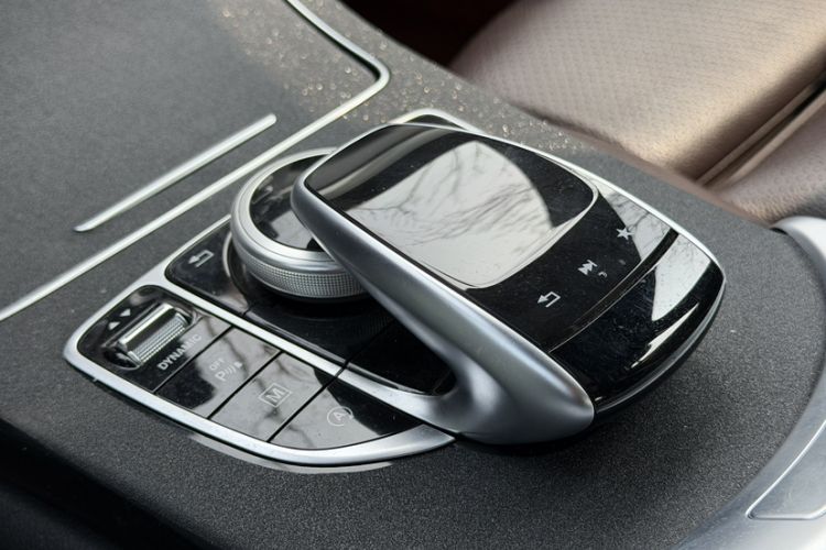 Used Mercedes-Benz GLC 2018 Facelift GLC 200 4MATIC Interior 7