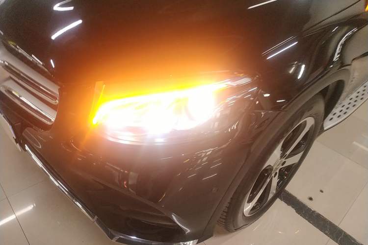 Used Mercedes-Benz GLC 2018 GLC 260 4MATIC Luxury Model Left Front Headlight