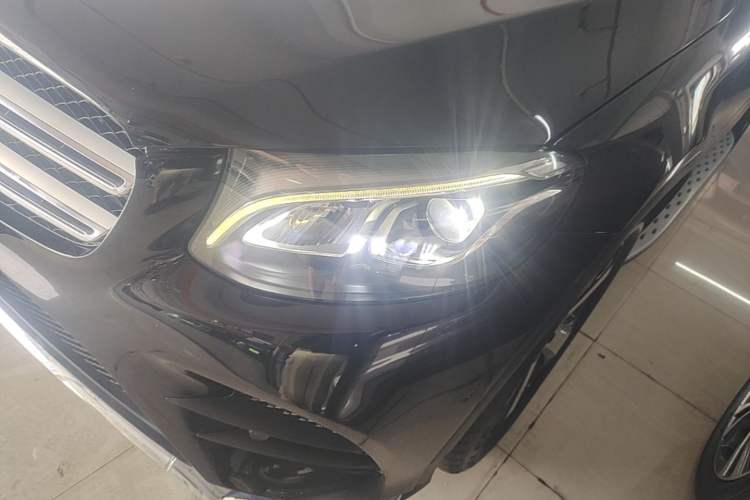 Used Mercedes-Benz GLC 2018 Facelift GLC 260 4MATIC Luxury Edition Left Front Headlight