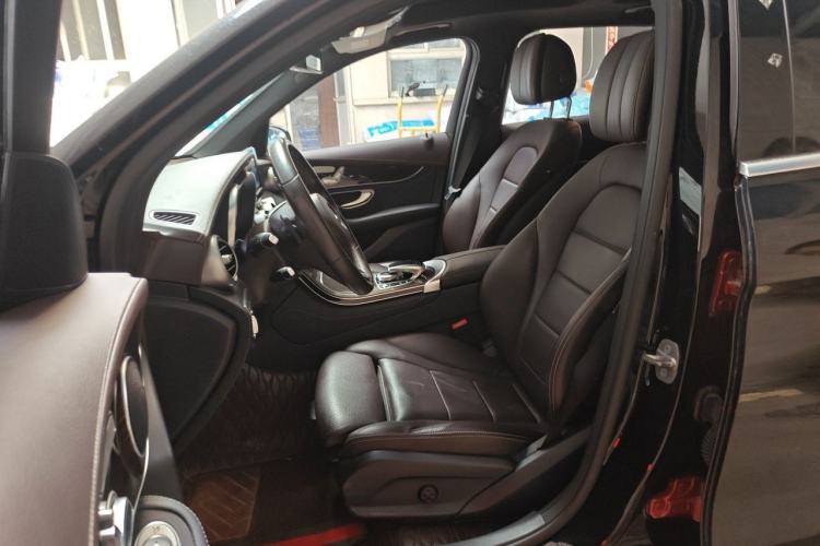 Used Mercedes-Benz GLC 2018 GLC 260 4MATIC Luxury Model Left Front Seat