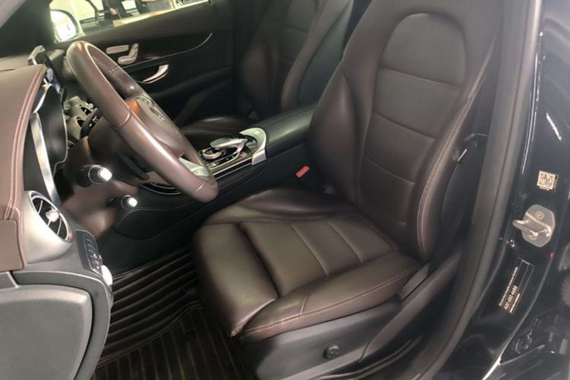 Used Mercedes-Benz GLC 2018 GLC 260 4MATIC Luxury Model Left Front Seat