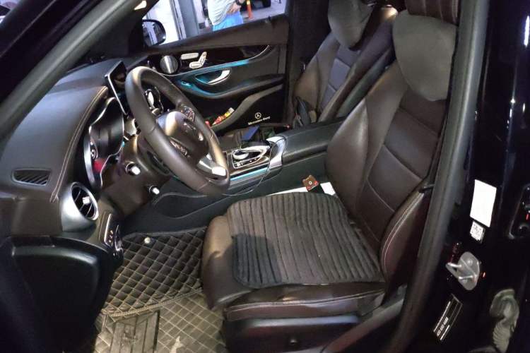 Used Mercedes-Benz GLC 2018 GLC 260 4MATIC Luxury Model Left Front Seat