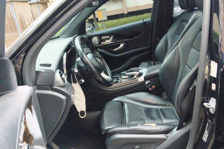 Used Mercedes-Benz GLC 2018 Facelifted GLC 260 4MATIC Dynamic Edition Left Front Seat