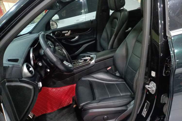 Used Mercedes-Benz GLC 2018 GLC 260 4MATIC Dynamic Edition Left Front Seat