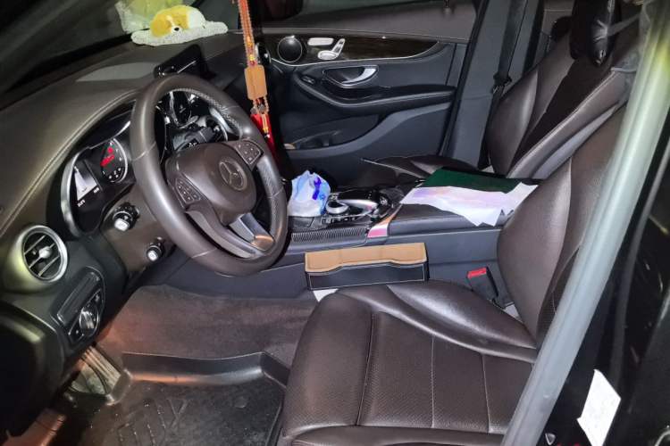 Used Mercedes-Benz GLC 2018 Facelifted GLC 260 4MATIC Dynamic Edition Left Front Seat