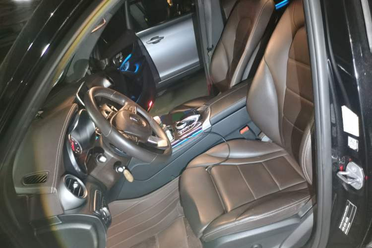 Used Mercedes-Benz GLC 2018 Facelifted GLC 260 4MATIC Dynamic Edition Left Front Seat