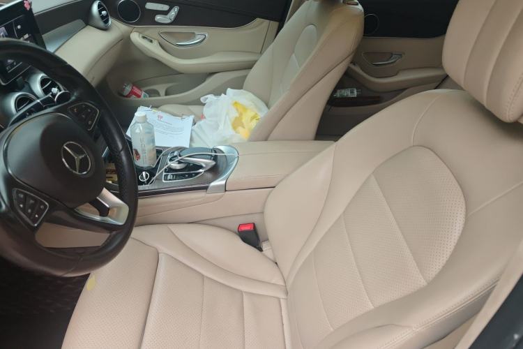 Used Mercedes-Benz GLC 2018 Refreshed GLC 300 4MATIC Dynamic Edition Left Front Seat