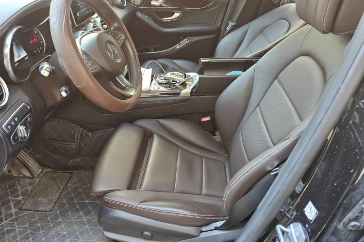 Used Mercedes-Benz GLC 2018 GLC 260 4MATIC Luxury Model Left Front Seat