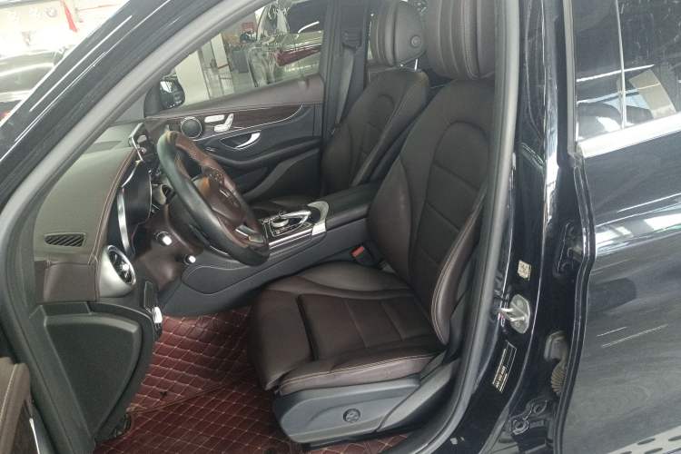 Used Mercedes-Benz GLC 2018 Facelifted GLC 260 4MATIC Dynamic Edition Left Front Seat