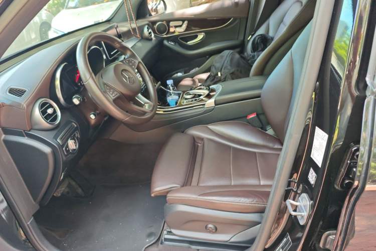Used Mercedes-Benz GLC 2018 Facelifted GLC 260 4MATIC Dynamic Edition Left Front Seat