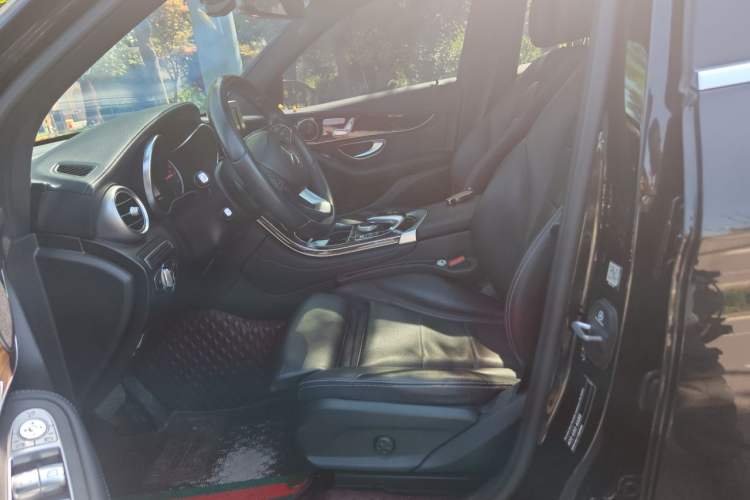 Used Mercedes-Benz GLC 2018 GLC 260 4MATIC Dynamic Edition Left Front Seat