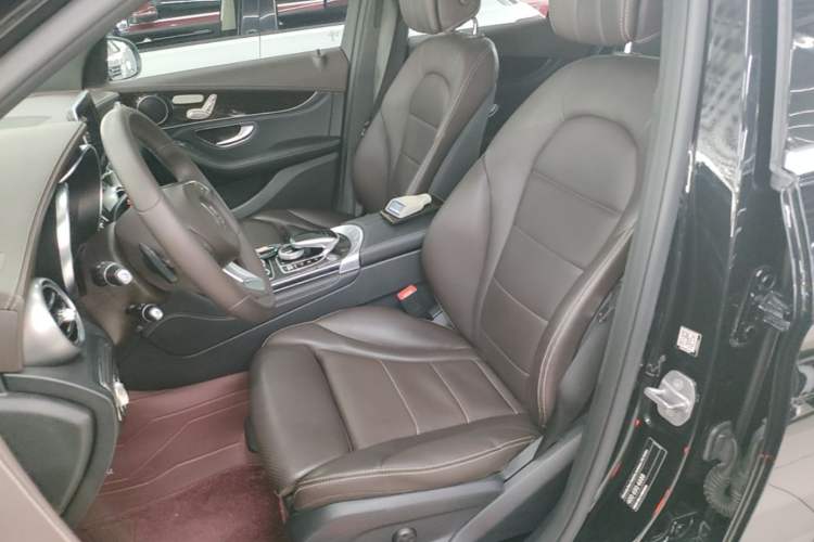 Used Mercedes-Benz GLC 2018 GLC 260 4MATIC Dynamic Edition Left Front Seat