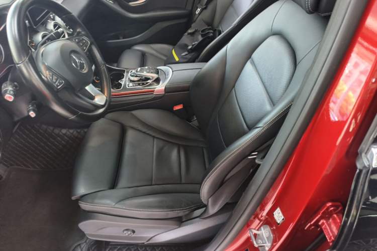 Used Mercedes-Benz GLC 2018 Facelifted GLC 260 4MATIC Dynamic Edition Left Front Seat