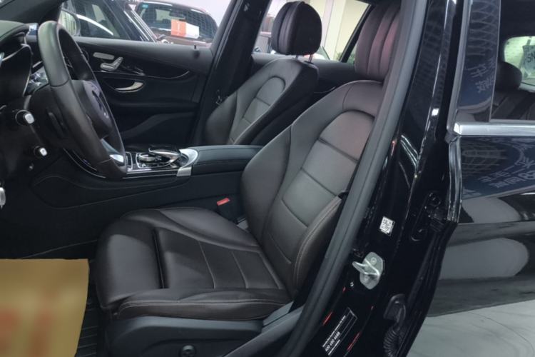 Used Mercedes-Benz GLC 2018 Facelift GLC 260 4MATIC Luxury Edition Left Front Seat