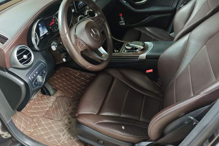 Used Mercedes-Benz GLC 2018 GLC 300 4MATIC Sport Edition Left Front Seat