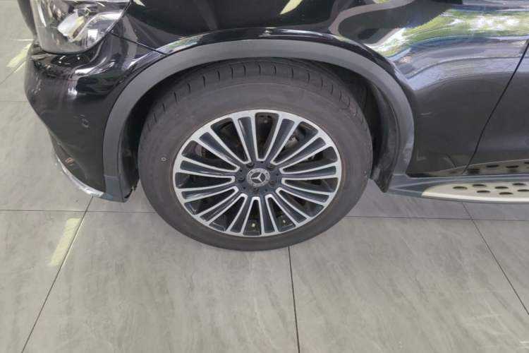 Used Mercedes-Benz GLC 2018 Facelifted GLC 260 4MATIC Dynamic Edition Left Front Wheel Hub