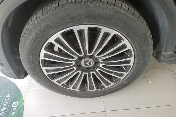 Used Mercedes-Benz GLC 2018 Facelift GLC 200 4MATIC Left Front Wheel Hub
