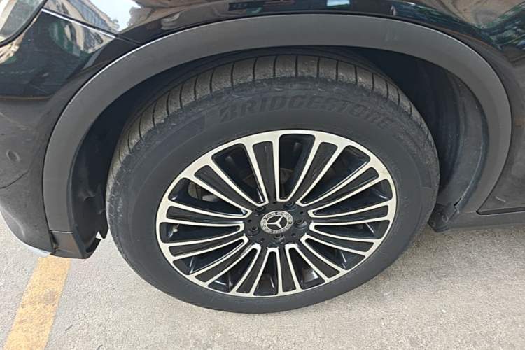 Used Mercedes-Benz GLC 2018 Facelifted GLC 260 4MATIC Dynamic Edition Left Front Wheel Hub