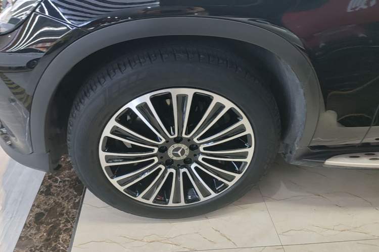 Used Mercedes-Benz GLC 2018 Facelift GLC 200 4MATIC Left Front Wheel Hub