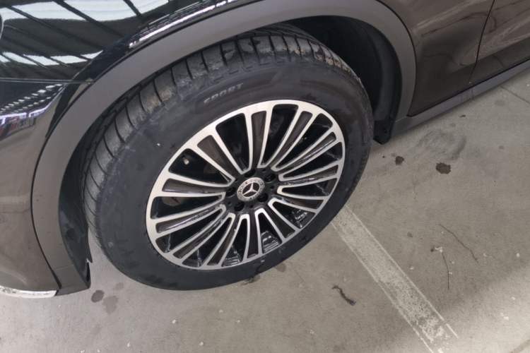 Used Mercedes-Benz GLC 2018 Facelifted GLC 260 4MATIC Dynamic Edition Left Front Wheel Hub