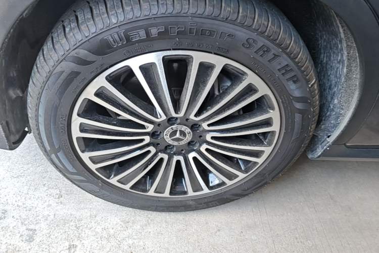 Used Mercedes-Benz GLC 2018 Facelifted GLC 260 4MATIC Dynamic Edition Left Front Wheel Hub