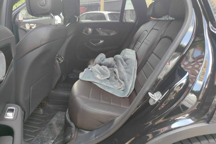 Used Mercedes-Benz GLC 2018 Facelift GLC 260 4MATIC Luxury Edition Left Rear Seat