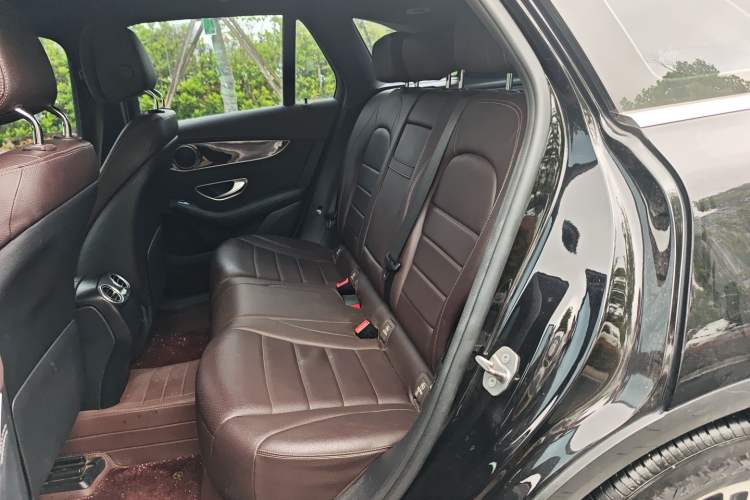 Used Mercedes-Benz GLC 2018 Facelifted GLC 260 4MATIC Dynamic Edition Left Rear Seat