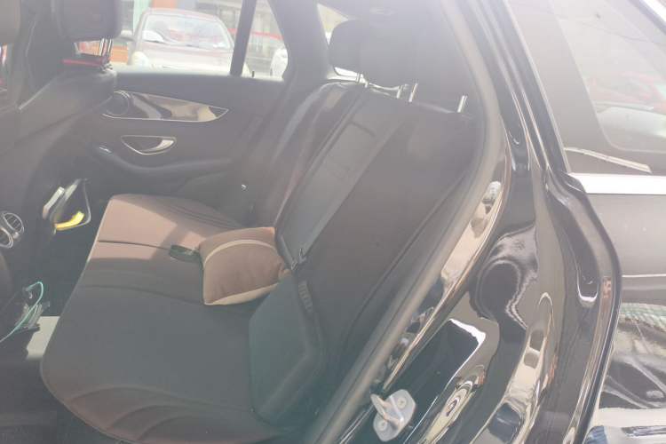 Used Mercedes-Benz GLC 2018 Facelift GLC 260 4MATIC Luxury Edition Left Rear Seat