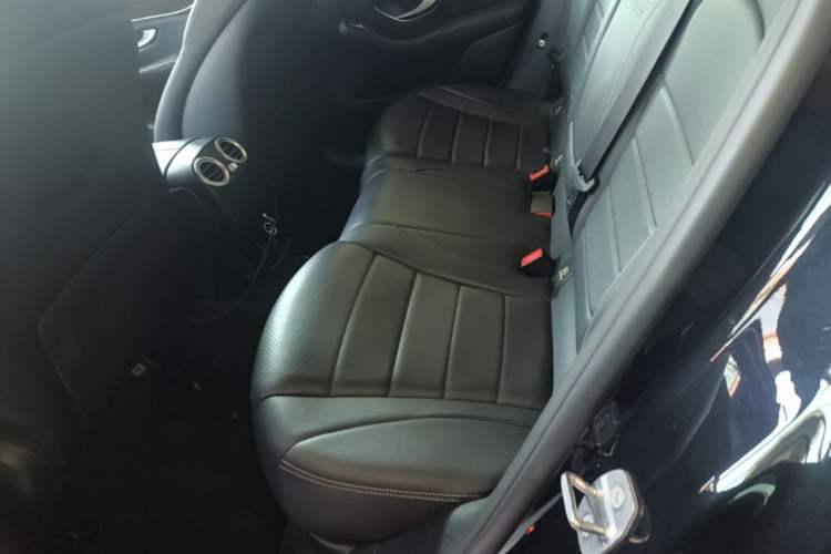 Used Mercedes-Benz GLC 2018 GLC 260 4MATIC Dynamic Edition Left Rear Seat