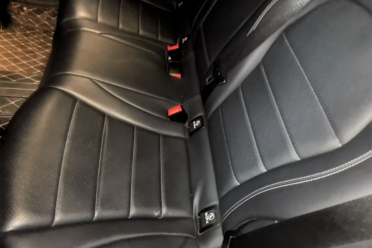 Used Mercedes-Benz GLC 2018 GLC 260 4MATIC Dynamic Edition Left Rear Seat