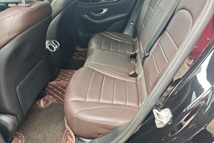 Used Mercedes-Benz GLC 2018 Facelift GLC 260 4MATIC Luxury Edition Left Rear Seat
