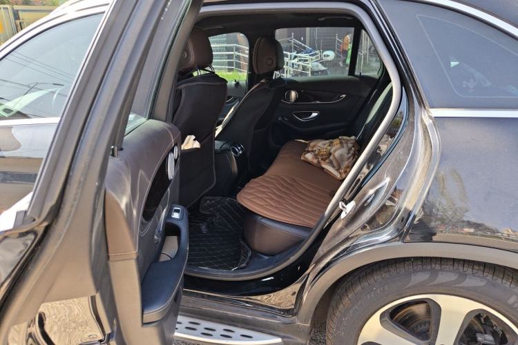 Used Mercedes-Benz GLC 2018 GLC 260 4MATIC Luxury Model Left Rear Seat