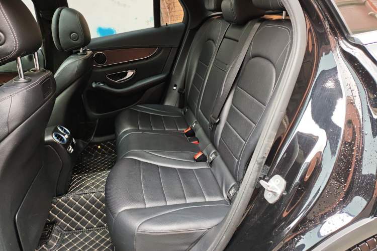 Used Mercedes-Benz GLC 2018 Refreshed GLC 300 4MATIC Dynamic Edition Left Rear Seat