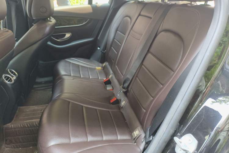 Used Mercedes-Benz GLC 2018 Facelift GLC 260 4MATIC Luxury Edition Left Rear Seat