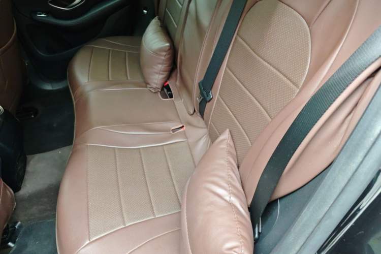 Used Mercedes-Benz GLC 2018 Facelift GLC 260 4MATIC Luxury Edition Left Rear Seat