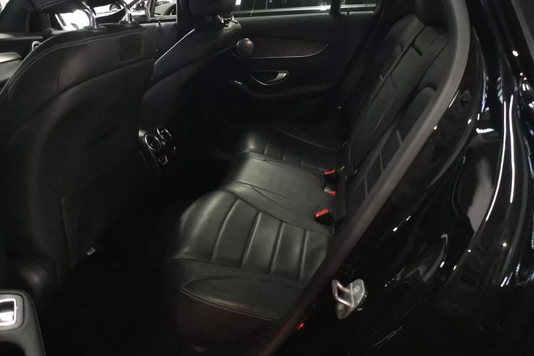 Used Mercedes-Benz GLC 2018 Refreshed GLC 300 4MATIC Dynamic Edition Left Rear Seat