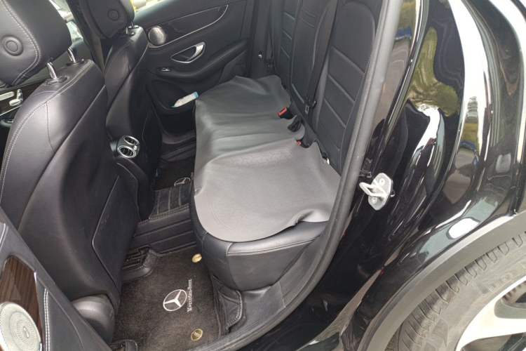 Used Mercedes-Benz GLC 2018 GLC 260 4MATIC Luxury Model Left Rear Seat